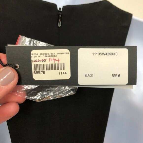 Seduce Black Shift Dress Backless Metallic Keyhole Sexy Designer NWT Size 6 - Picture 9 of 12